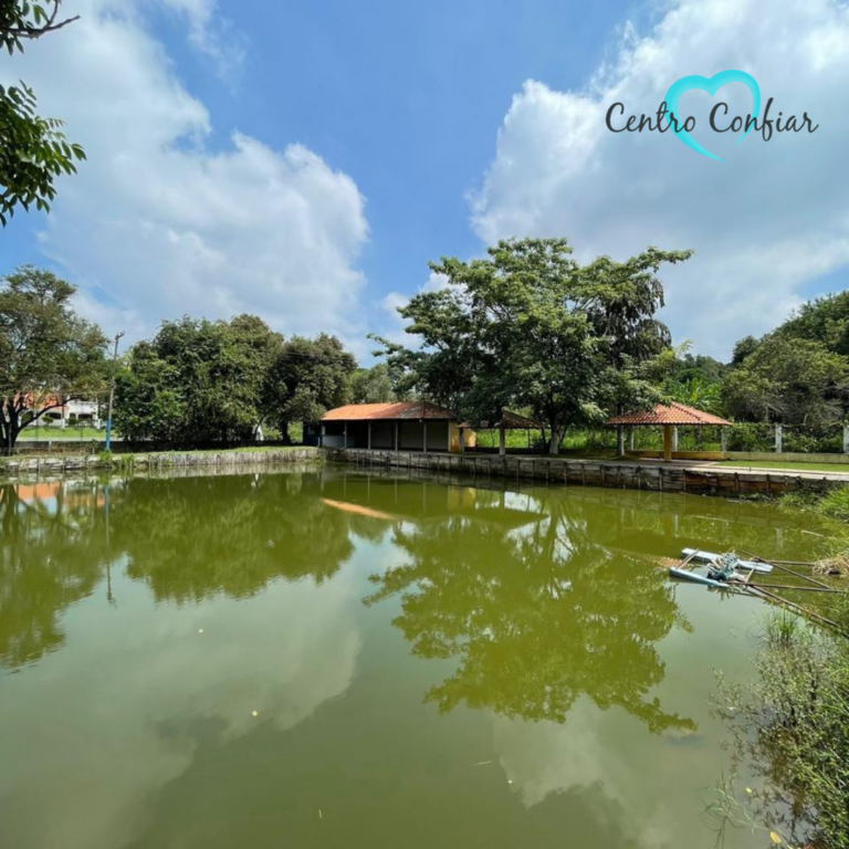 Lago na clínica para momentos de lazer